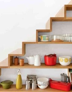 estaneria en el hueco de la escalera