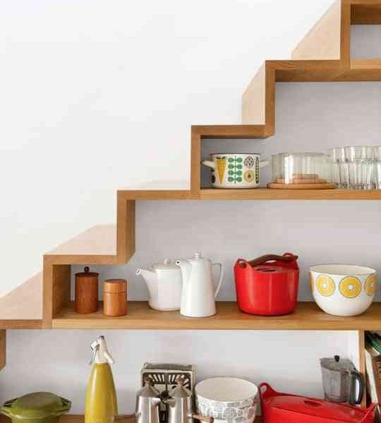 estaneria en el hueco de la escalera