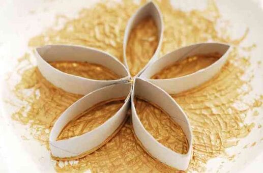 Cómo hacer flores con tubos de cartón 1 flor