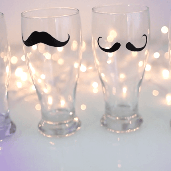 DIY: decora tus vasos y copas con diseños divertidos