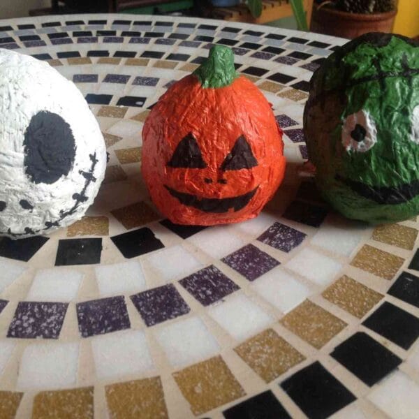Monstruitos de Halloween para decorar