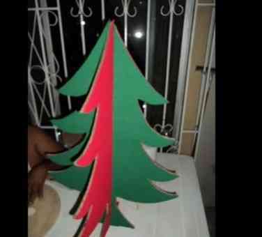 árbol navideño reciclado