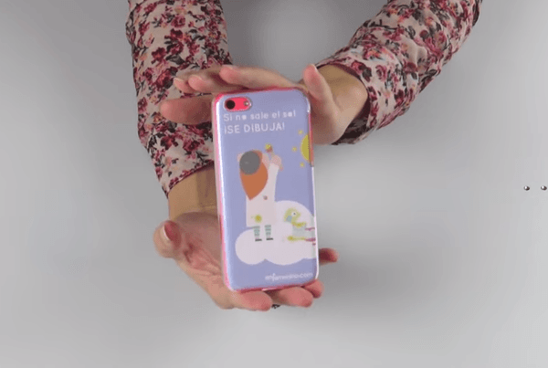Personaliza tu móvil decorando la carcasa