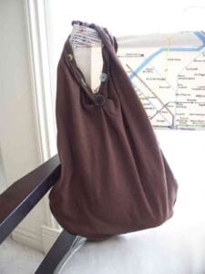 hacer un bolso con una camiseta