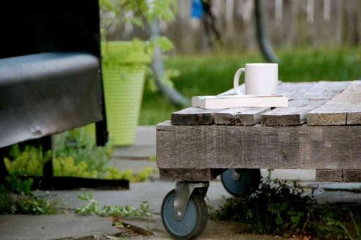 mesa de café hecha con palet