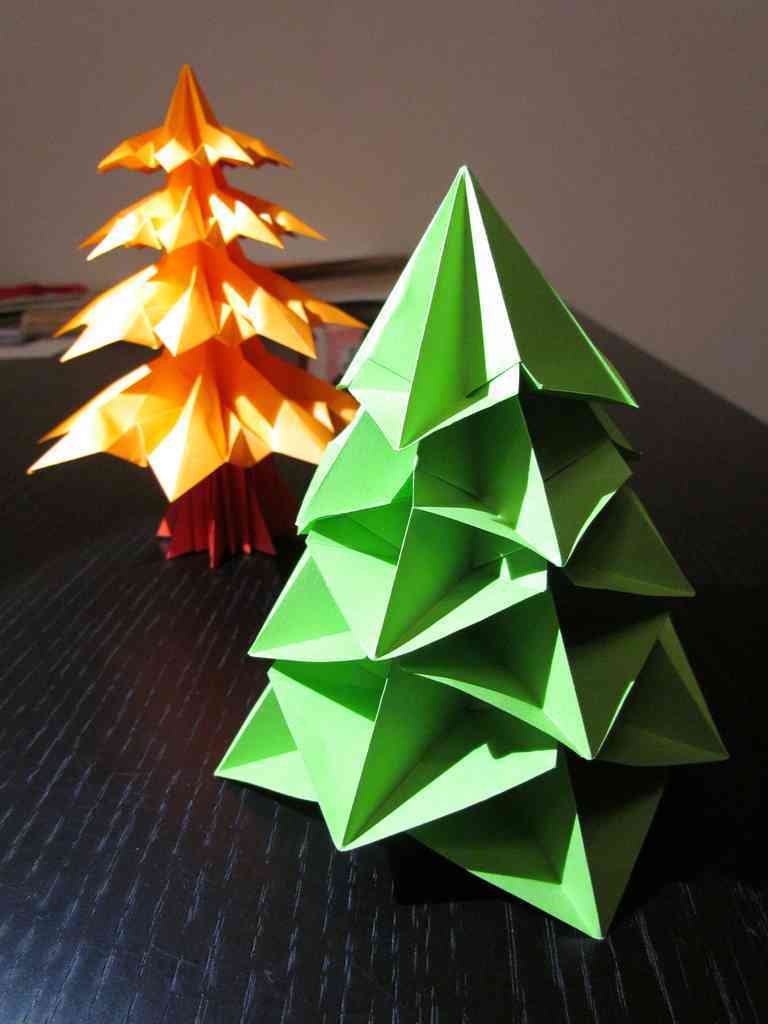 Origami: Cómo hacer un árbol de Navidad