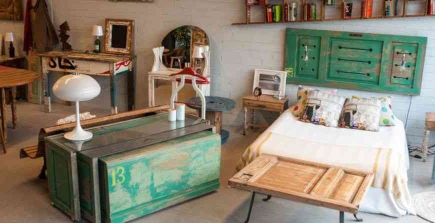 Tienda taller L’Estoc y el reciclado de muebles