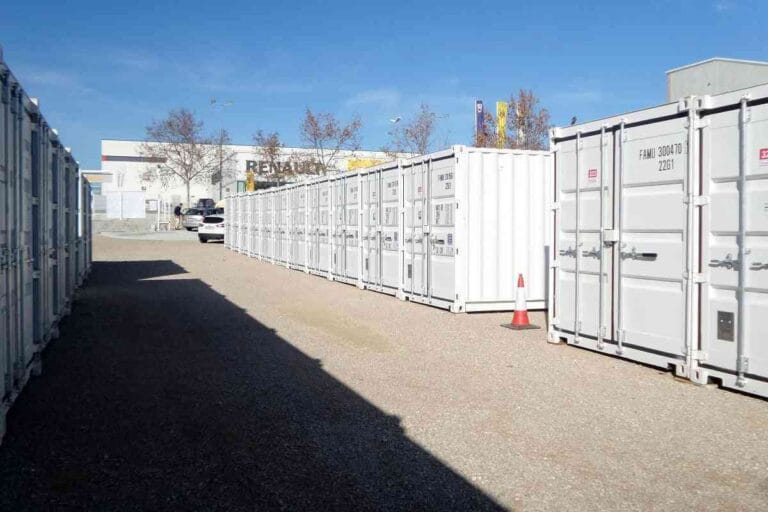 Ventajas de alquilar un almacén para guardar las herramientas de trabajo