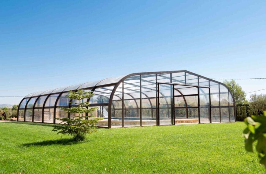 Decora el jardín con una cubierta para piscina