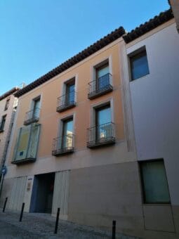 Arquitectura Resiliente: Innovaciones frente al Calor Extremo en Castilla-La Mancha 1 La arquitectura como respuesta al calor extremo en Castilla-La Mancha