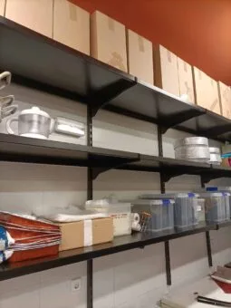 Carlos Astibia: Innovador de la Industria de Estanterías en Navarra 4 Silvia Pastor