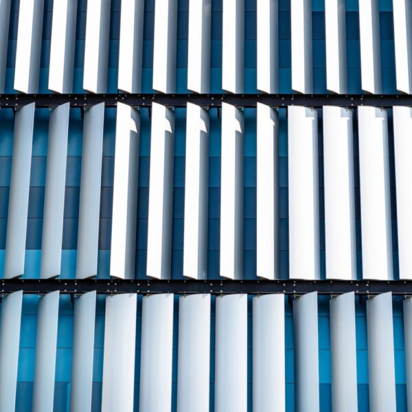 AEA Solicita Medidas Mejoradas para Control Solar y Evitar Sobrecalentamiento en Edificios