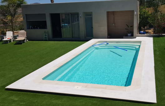 Poliéster Casariche: Innovación en Soluciones Hidráulicas y Piscinas Resistentes