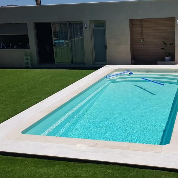 Poliéster Casariche: Innovación en Soluciones Hidráulicas y Piscinas Resistentes