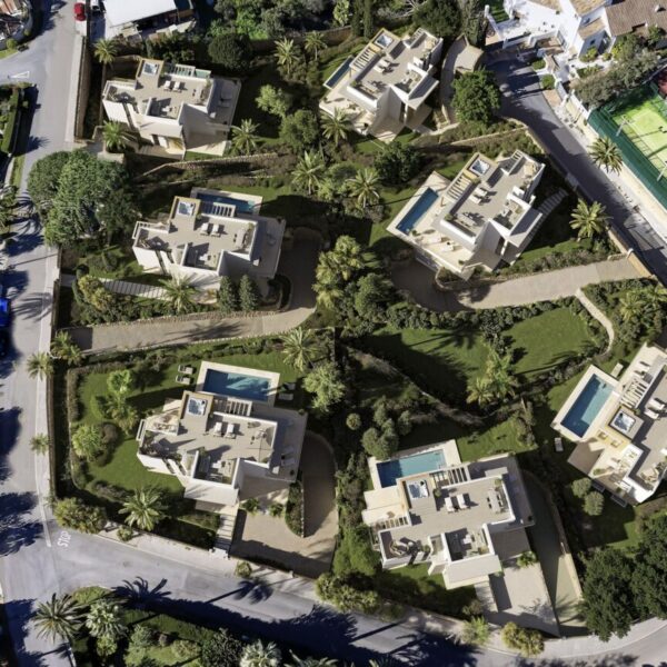 IQUO lanza Dream Hacienda Las Chapas, siete villas de autor en el Este de Marbella